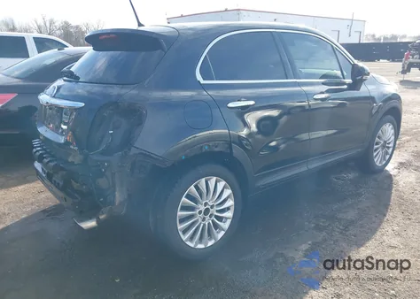 2016 Fiat 500X Lounge z USA, uszkodzony, nr VIN ZFBCFYDT2GP381417